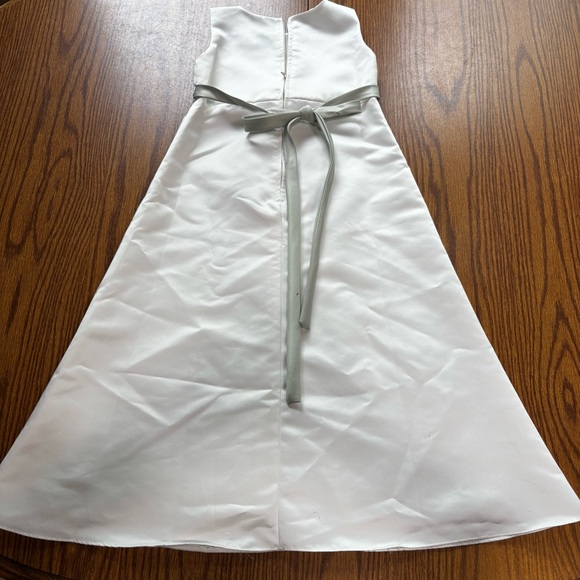 ❄️DONATING SOON! Swea Pea and lily Charming White Kids Dress with Gray Bow Sz 6 - Picture 6 of 10